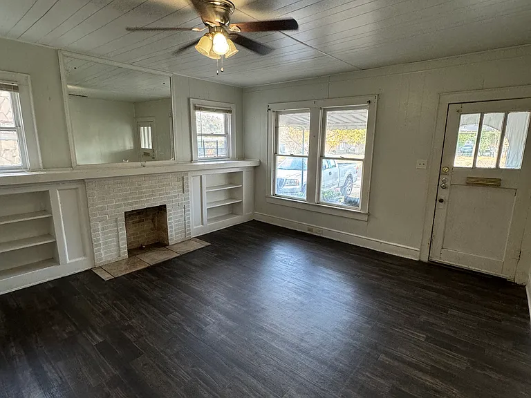2915 Homan Ave #2915 HOMAN AVE — Photo 4