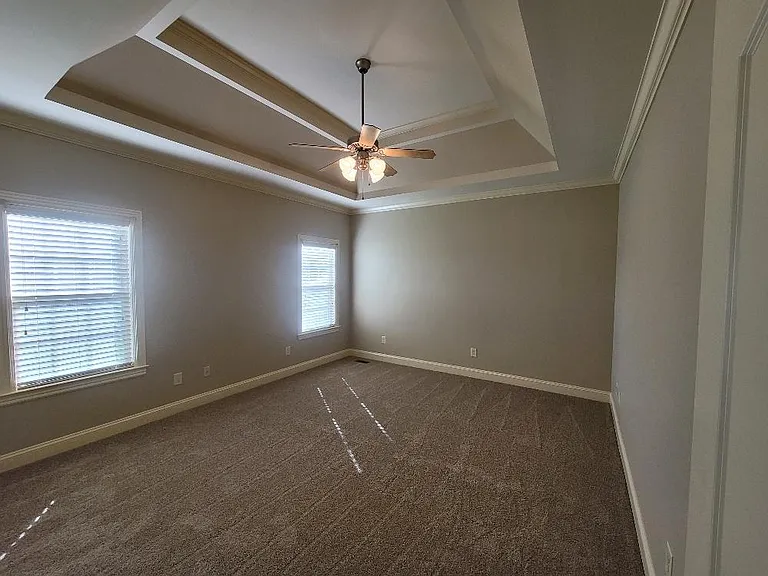 1031 Red River Rd — Photo 6