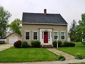 214 W North St photo 1