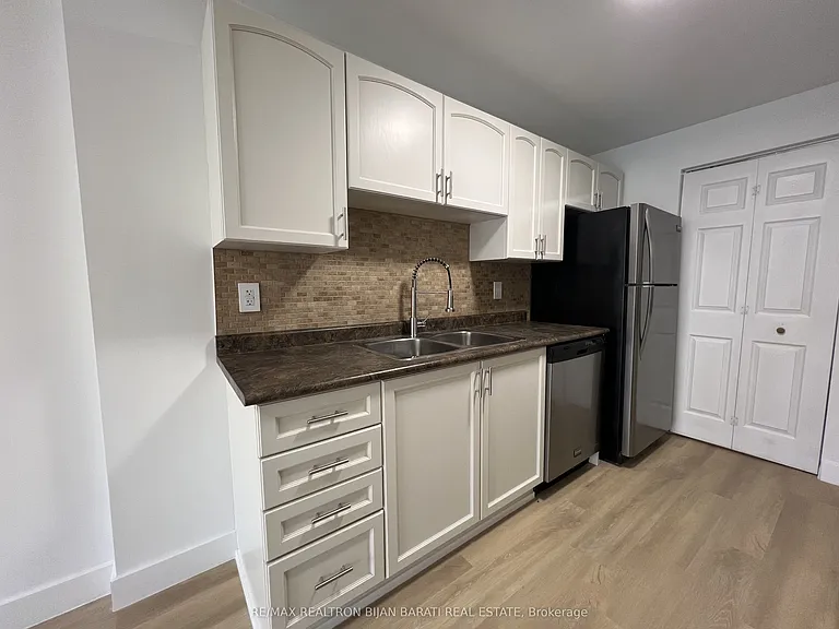 175 Stanley St #33 — Photo 6