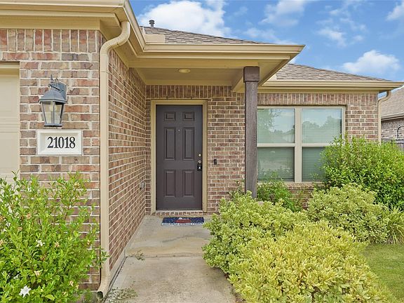 4th image of 21018 Wenze Ln