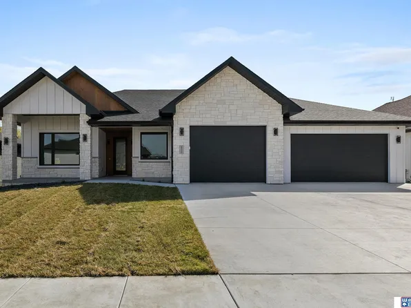 6510 S 90th St, Lincoln, NE 68526