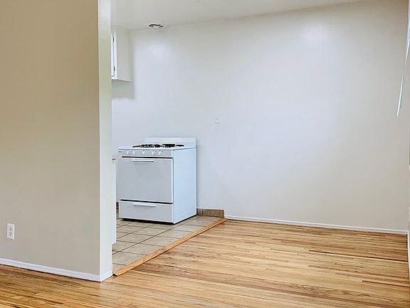 3rd image of 11325 Washington Pl #2