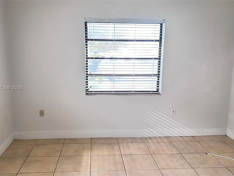 10421 N Kendall Dr #C201 — Photo 11