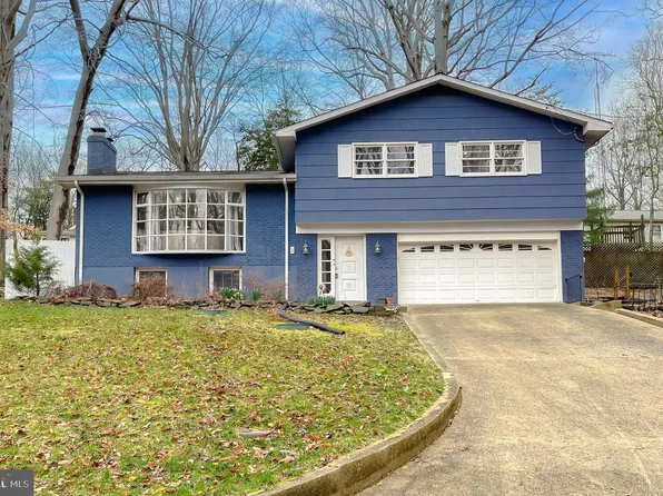 6056 Fir Rd, Saint Leonard, MD 20685