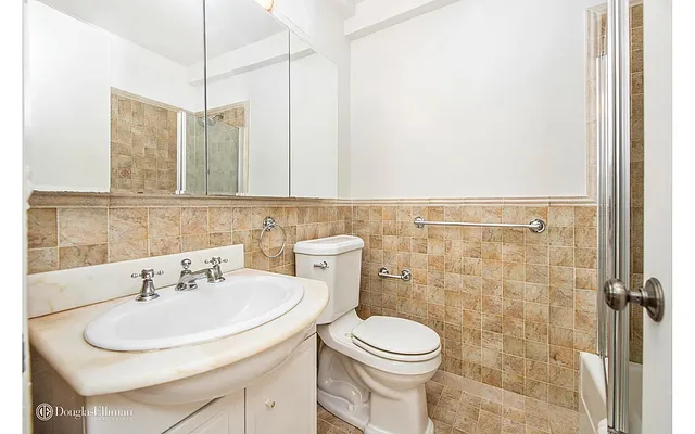 Sold by Douglas Elliman | media 14