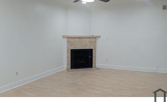 4th image of 7045 Woodley Ave Unit 108