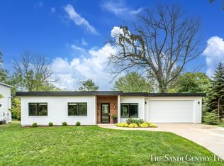 536 Ferry St, Spring Lake, MI 49456