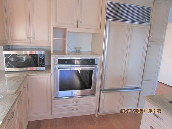 4th image of 100 Cove Way #U910
