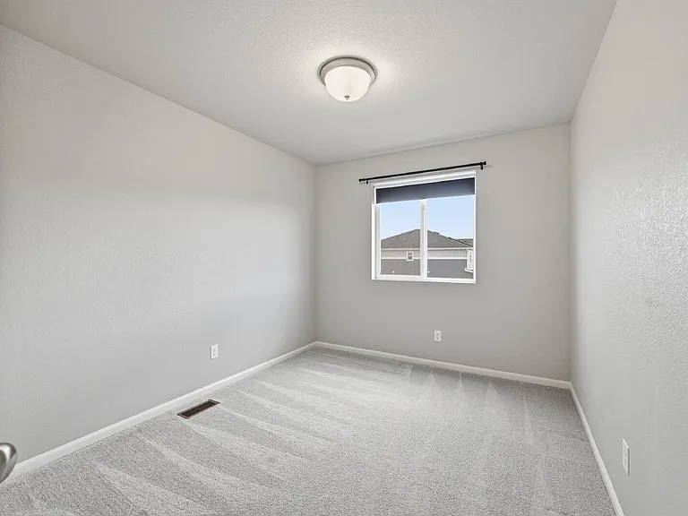 5764 Dakan Loop — Photo 23