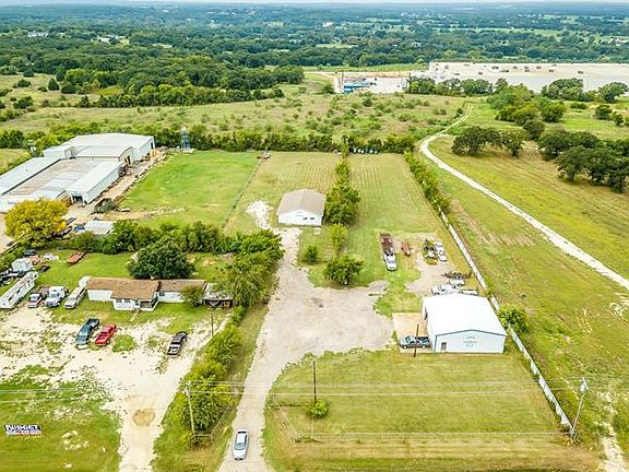 2nd image of 3016 S Burleson Blvd