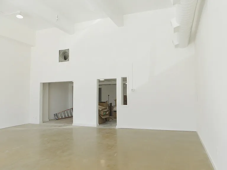 S Thomas St — Photo 10