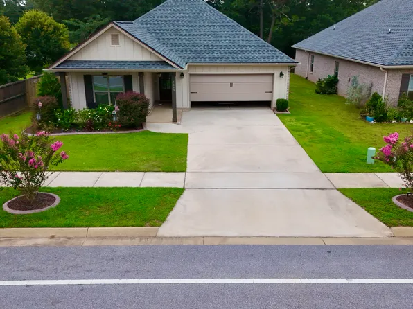 1503 Durant Ln, Cantonment, FL 32533
