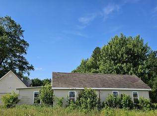 15861 W Base Rd W, Medaryville, IN 47957