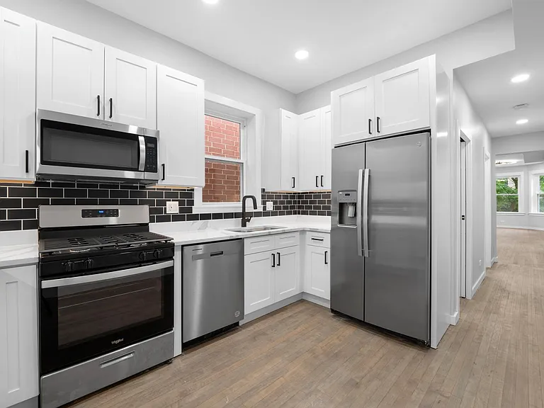 1518 W Melrose St #2 — Photo 22