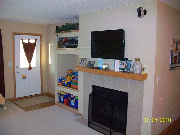 3rd image of 6184 Marlowe Ave NE