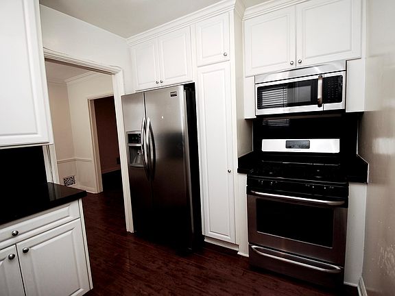 2nd image of 9933 Robbins Dr #16