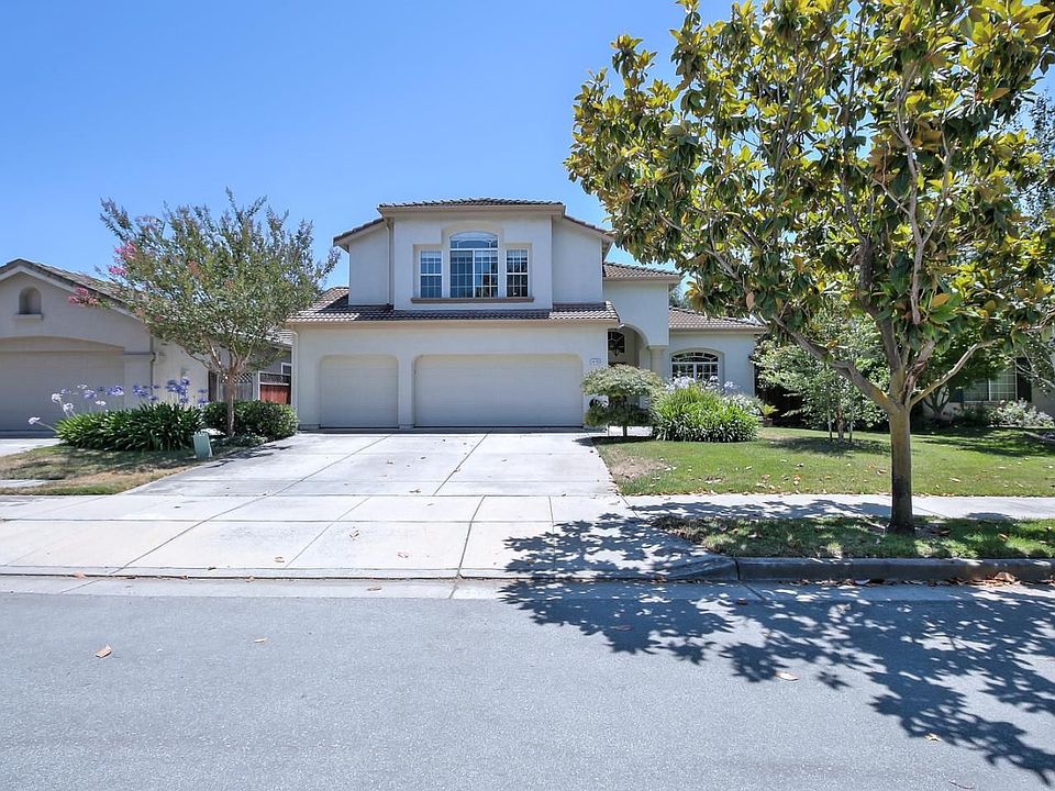 1st image of 1470 Seville Dr
