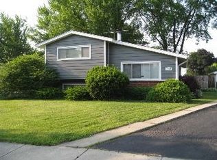 753 W Willow Gln, Addison, IL 60101