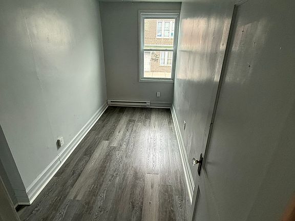 3rd image of 738 N Jordan St APT 1