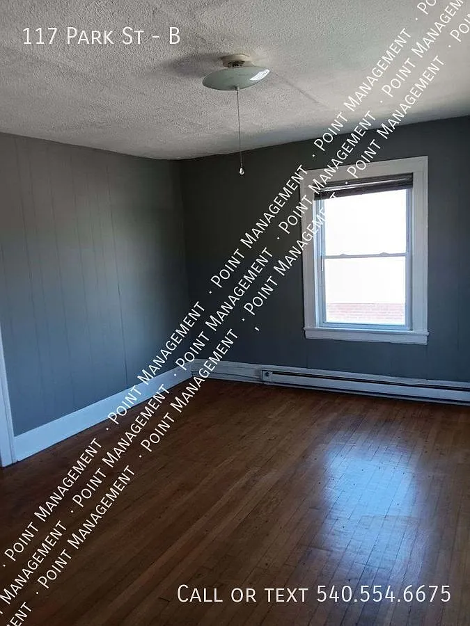 2 Bed 1 Bath Apartment Available! — Photo 3