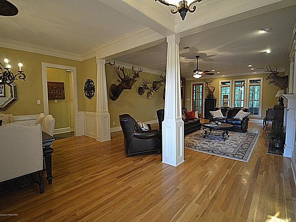 3rd image of 6181 Sierra Dr
