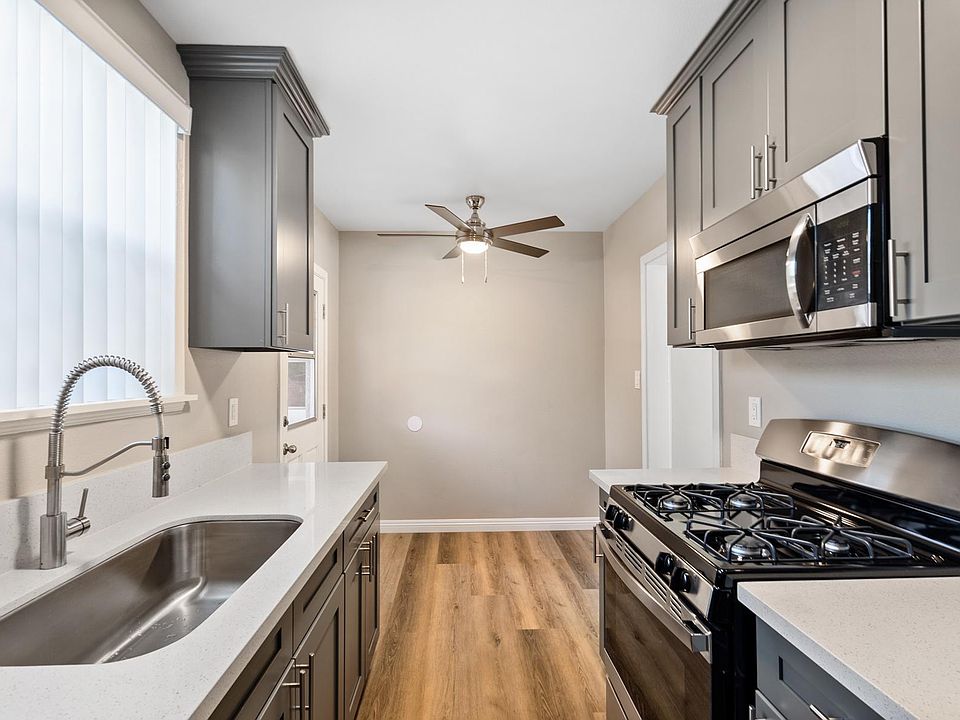 1st image of 2791 Glenwood Pl #B