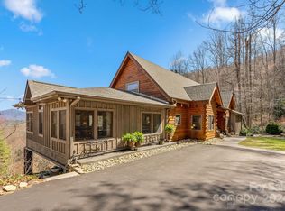 95 Bear Hollow Ln, Fairview, NC 28730