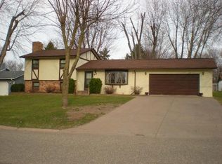 524 Maple Dell Rd, Cambridge, MN 55008