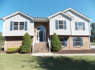 403 Agee St, Harrodsburg, KY 40330