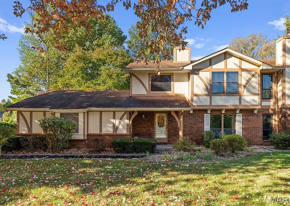 1st image of 5 Ginger Lake Dr W
