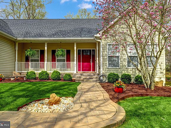 4th image of 56 Coakley Ln