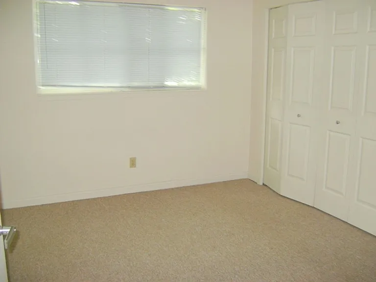 R13 — Photo 8