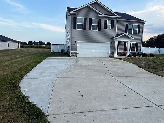 4th image of 4083 Debbie Dr