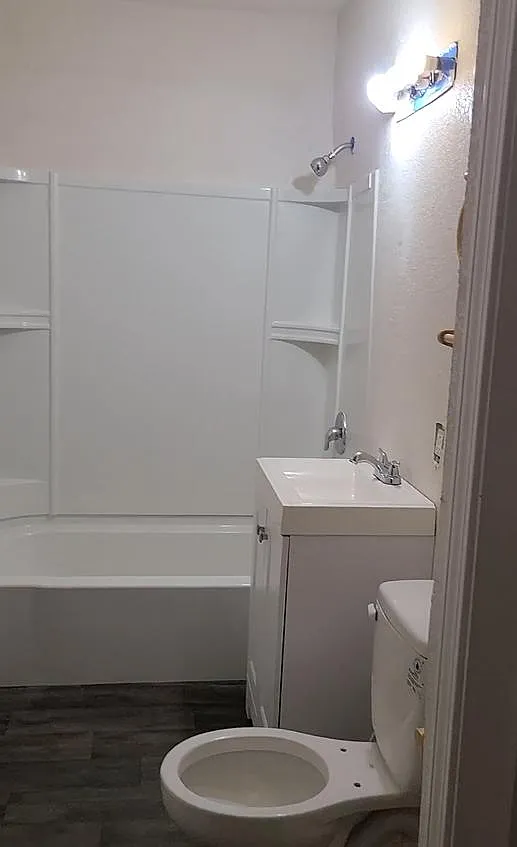 2 bed, 950 sqft, $1,000 — Photo 4