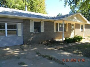 1608 N 12th St, Perry, OK 73077