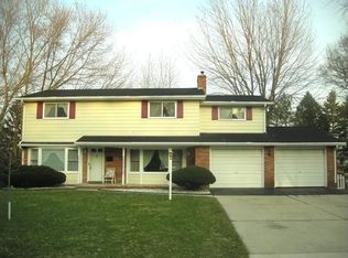 2533 Bittersweet Ave, Green Bay, WI 54301