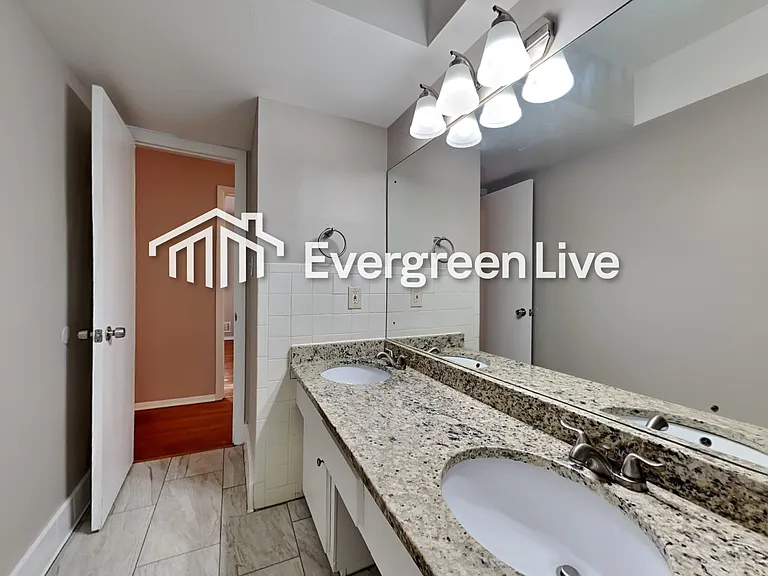 4088 Rue Saint Germain — Photo 16