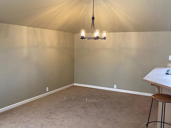 3rd image of 3005 North Ave