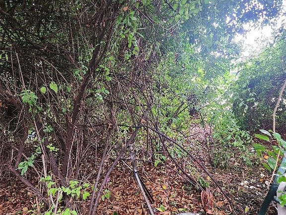 4th image of 3297 E Elmore St