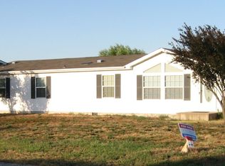 804 N Sherwood Ln, Sterling, KS 67579