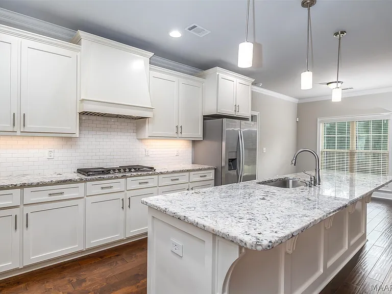 1613 Haworth Park Way — Photo 9