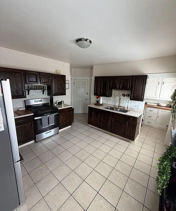 66 Chadwick Ave #1