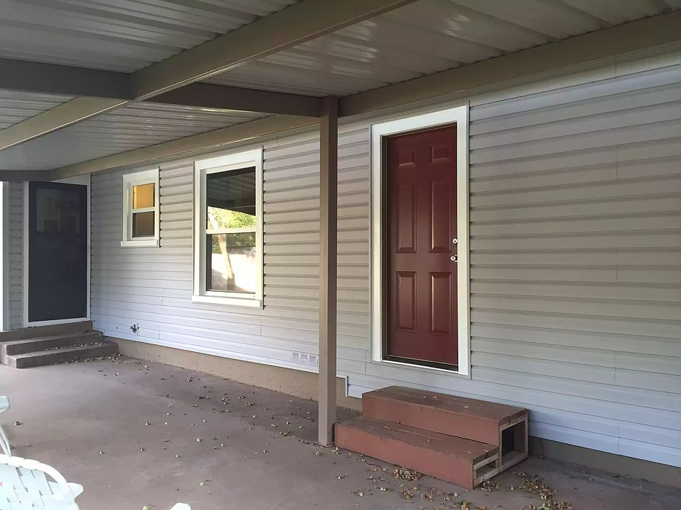 2nd image of 4058 Fairmount St