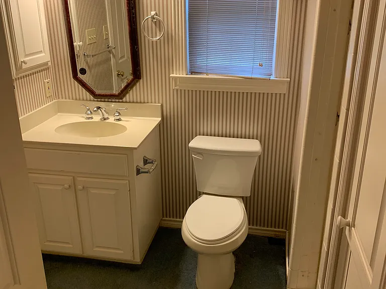 4311 FM 466 — Photo 9