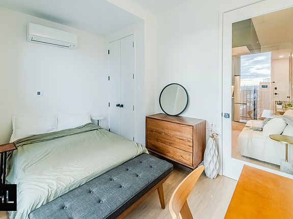 2nd image of 931 Carroll St #1031
