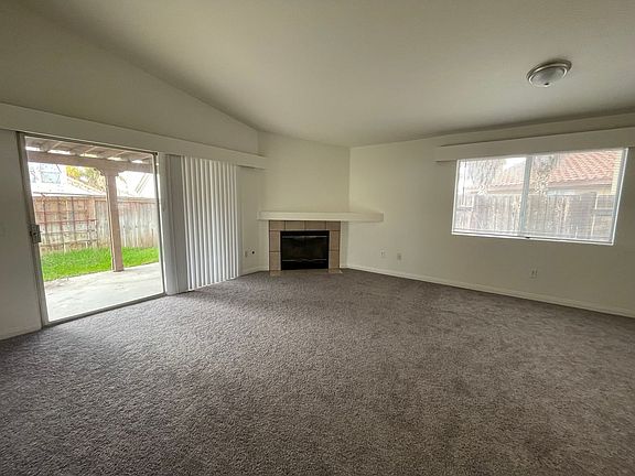 2nd image of 1539 Eagle Mountain Pl