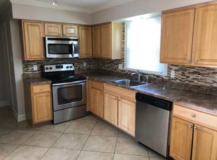 2 Lynn Ct #8QFKCKWNX, Albany, NY 12205