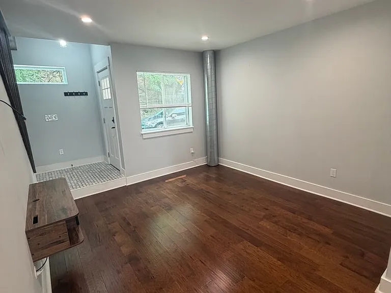 5309 Wickliff St — Photo 40