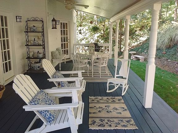 4th image of 1879 Cedar Cliff Dr SE